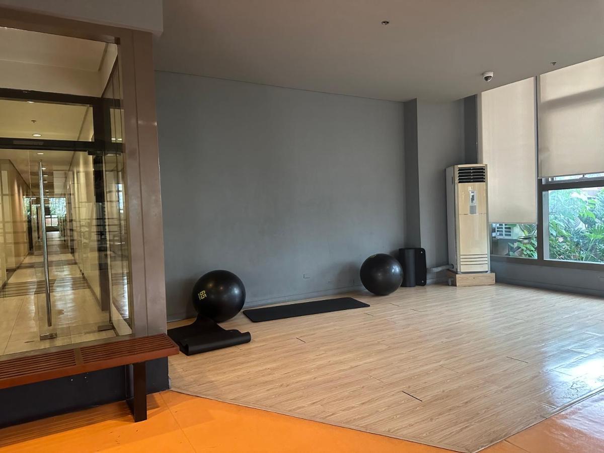 The Radiance Manila Bay Apartment Exterior photo