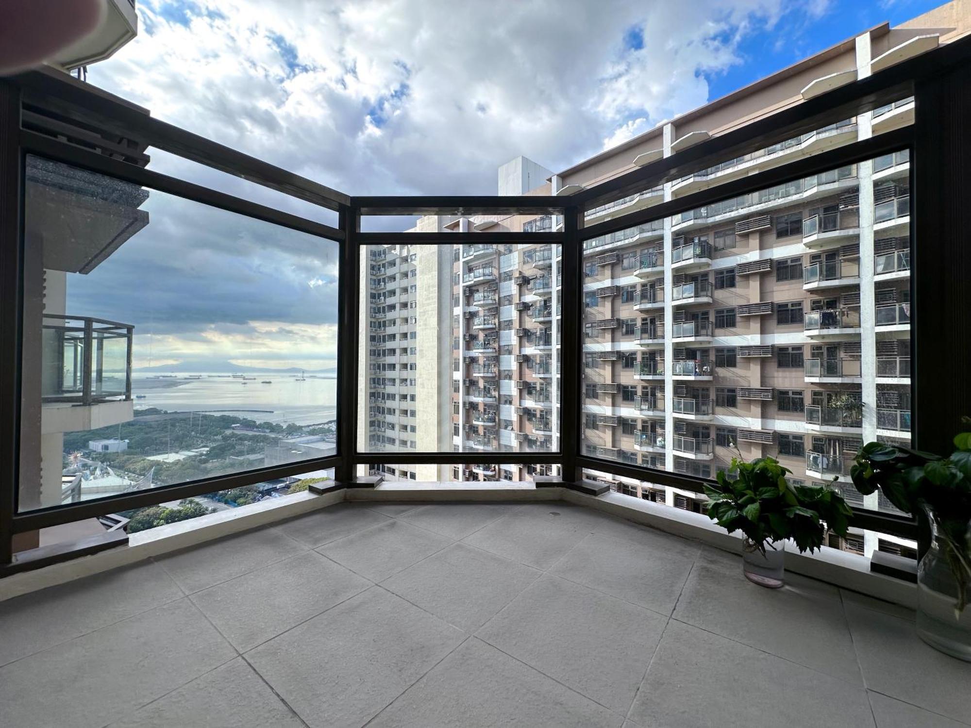 The Radiance Manila Bay Apartment Exterior photo